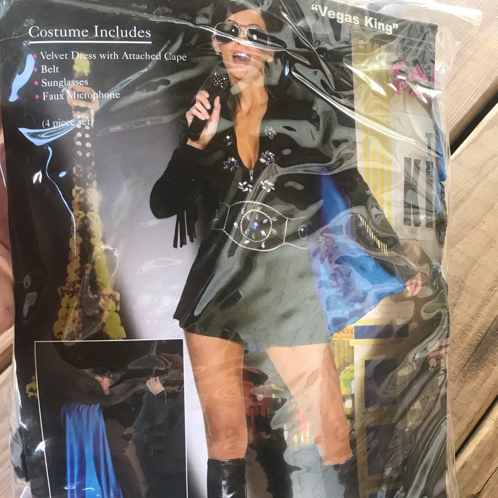 Woman’s Elvis costume